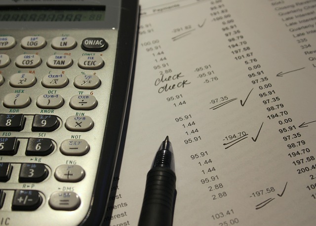 solusi biaya dokumen kertas mahal adalah digitalisasi dokumen